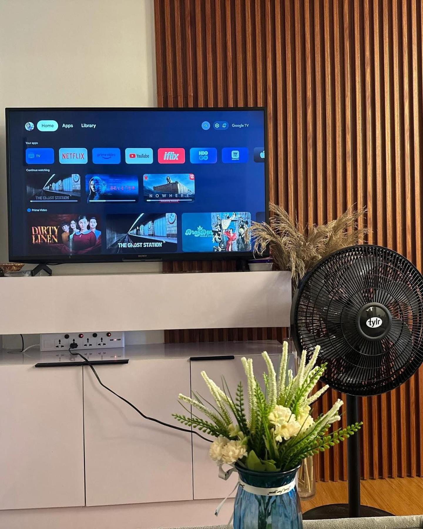 Cozy Condovibe 2 Bedroom Staycation Near Sm East Ortigas With Netflix! Manila