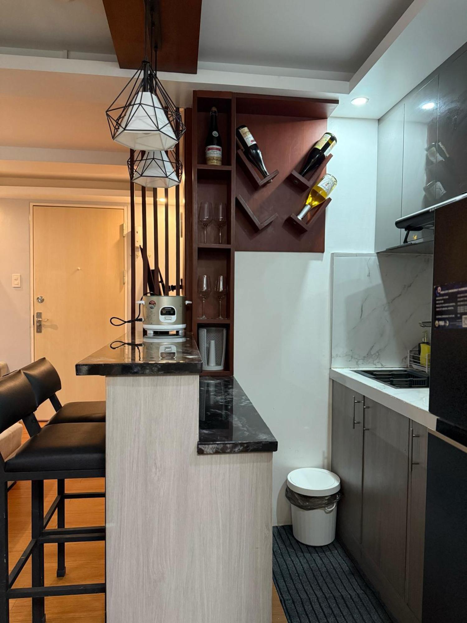 Apartment Cozy Condovibe 2 Bedroom Staycation Near Sm East Ortigas With Netflix! Manila