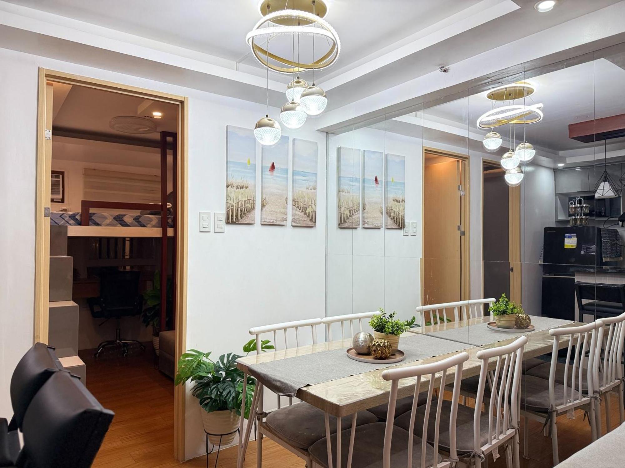 Cozy Condovibe 2 Bedroom Staycation Near Sm East Ortigas With Netflix! *